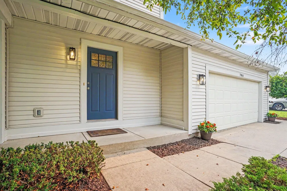 760 Brookridge Drive Norton Shores City, MI 49441