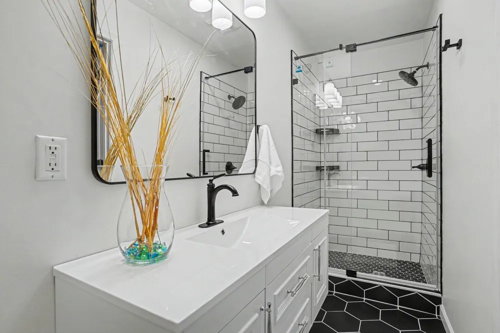 760 Brookridge Drive Norton Shores City, MI 49441