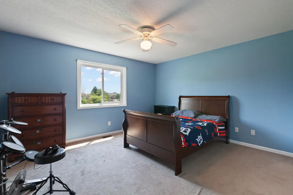 32321 Liparoto Drive Rockwood City, MI 48173