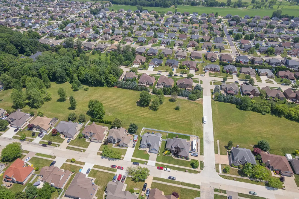 32321 Liparoto Drive Rockwood City, MI 48173