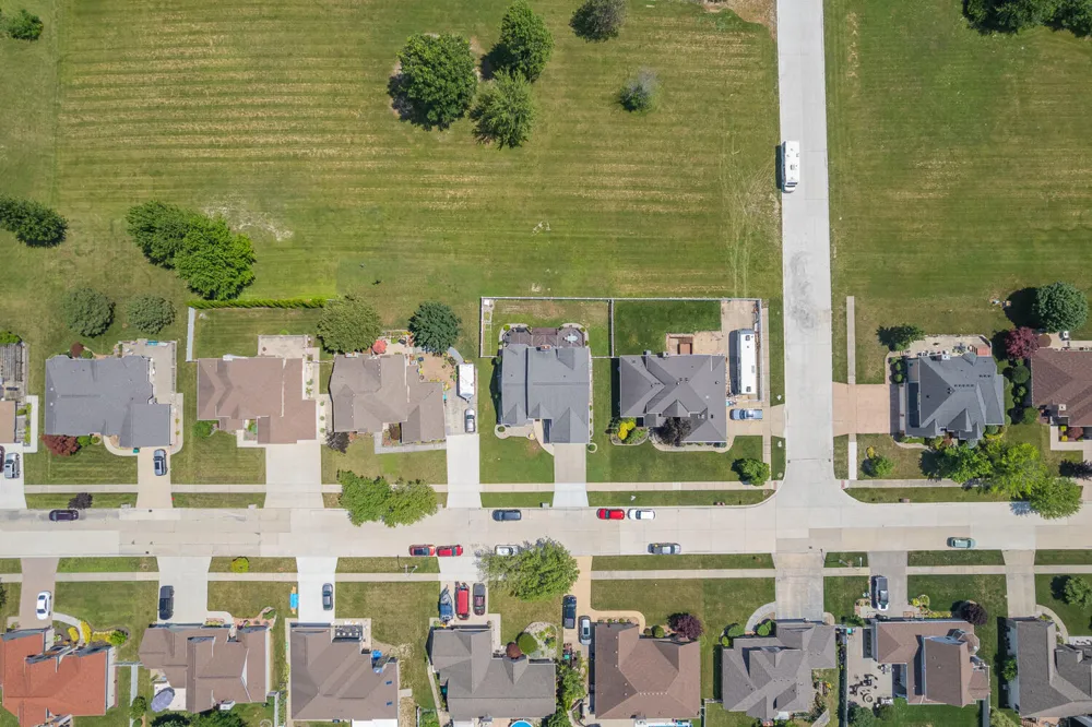 32321 Liparoto Drive Rockwood City, MI 48173