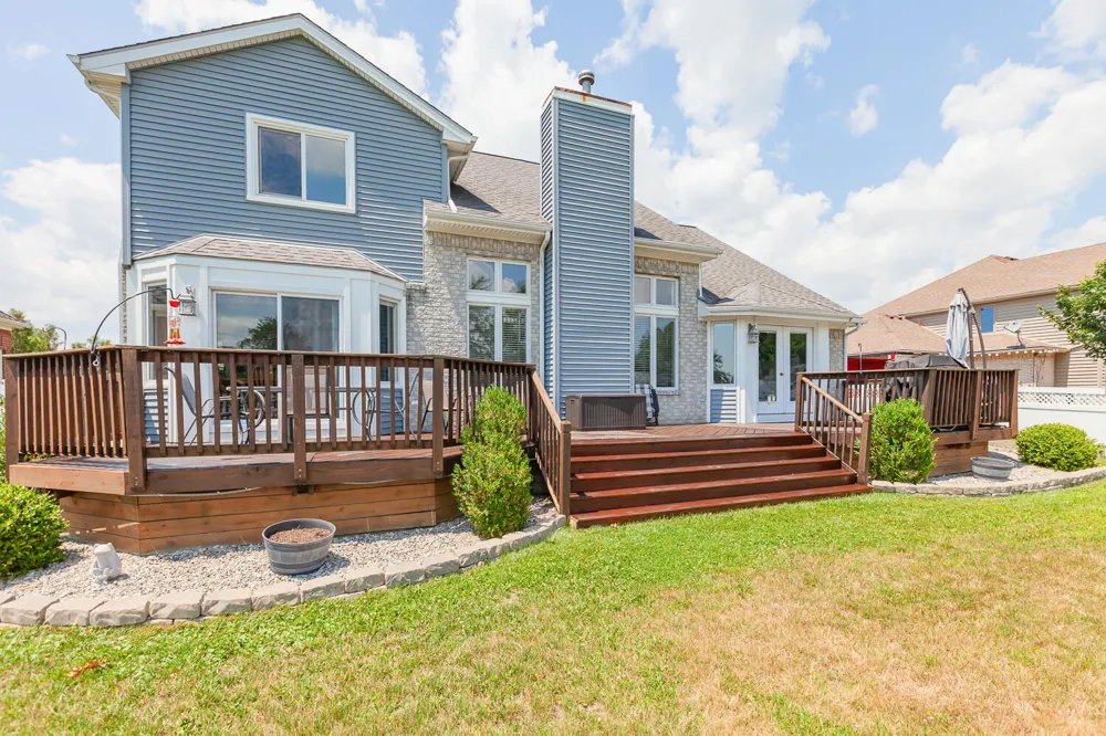 32321 Liparoto Drive Rockwood City, MI 48173