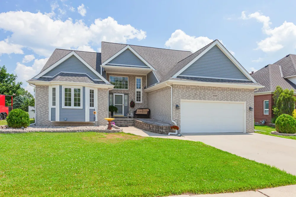 32321 Liparoto Drive Rockwood City, MI 48173