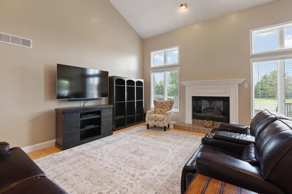 32321 Liparoto Drive Rockwood City, MI 48173