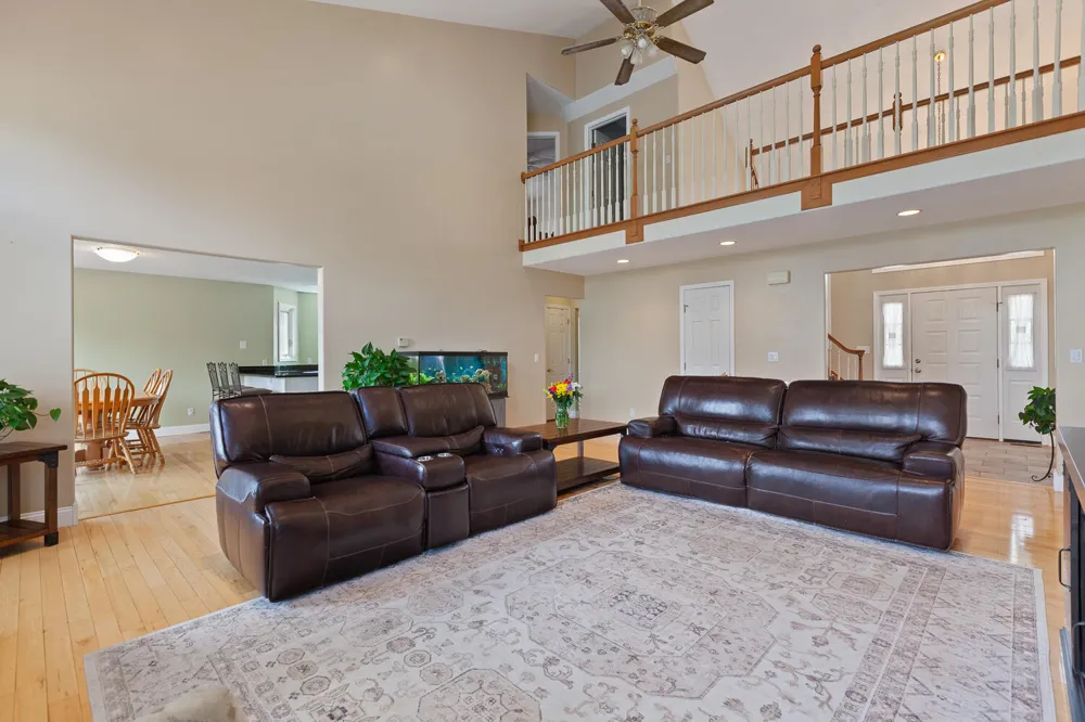32321 Liparoto Drive Rockwood City, MI 48173