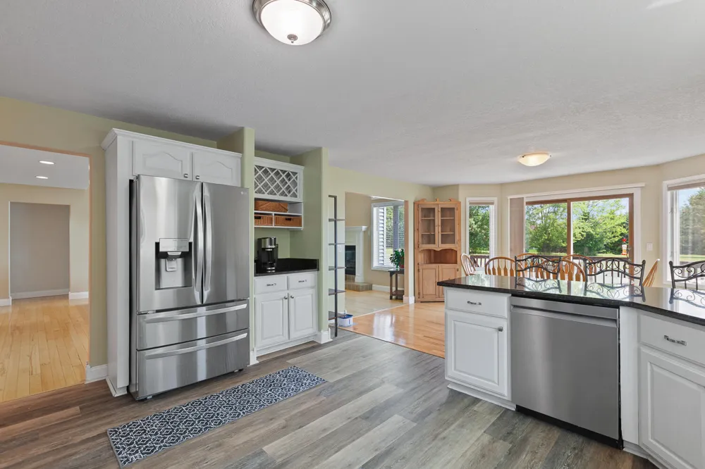 32321 Liparoto Drive Rockwood City, MI 48173