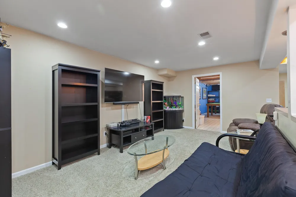32321 Liparoto Drive Rockwood City, MI 48173
