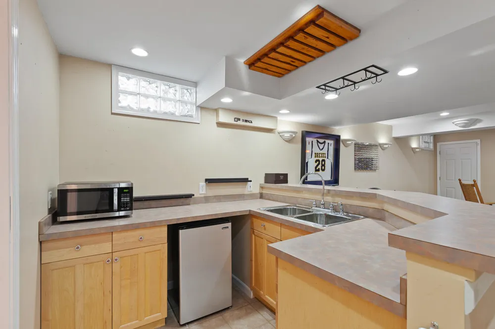 32321 Liparoto Drive Rockwood City, MI 48173