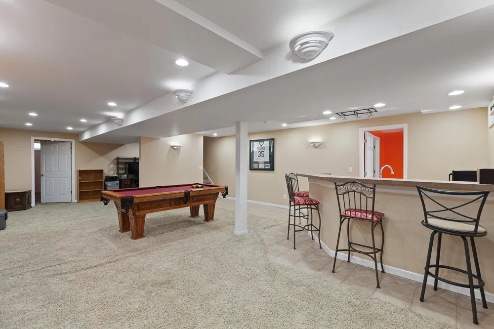 32321 Liparoto Drive Rockwood City, MI 48173