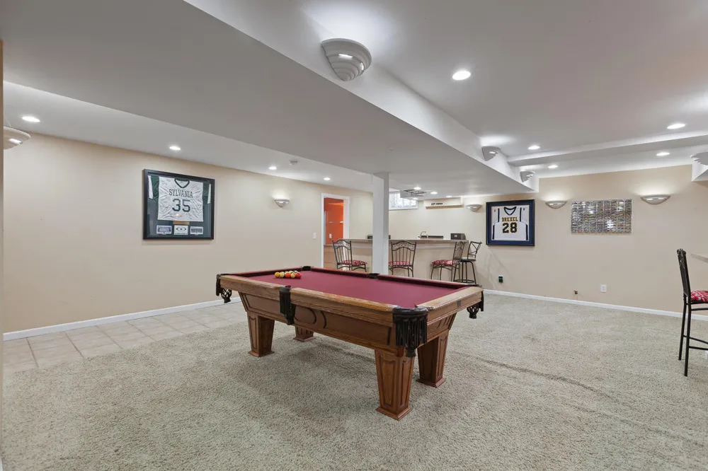 32321 Liparoto Drive Rockwood City, MI 48173