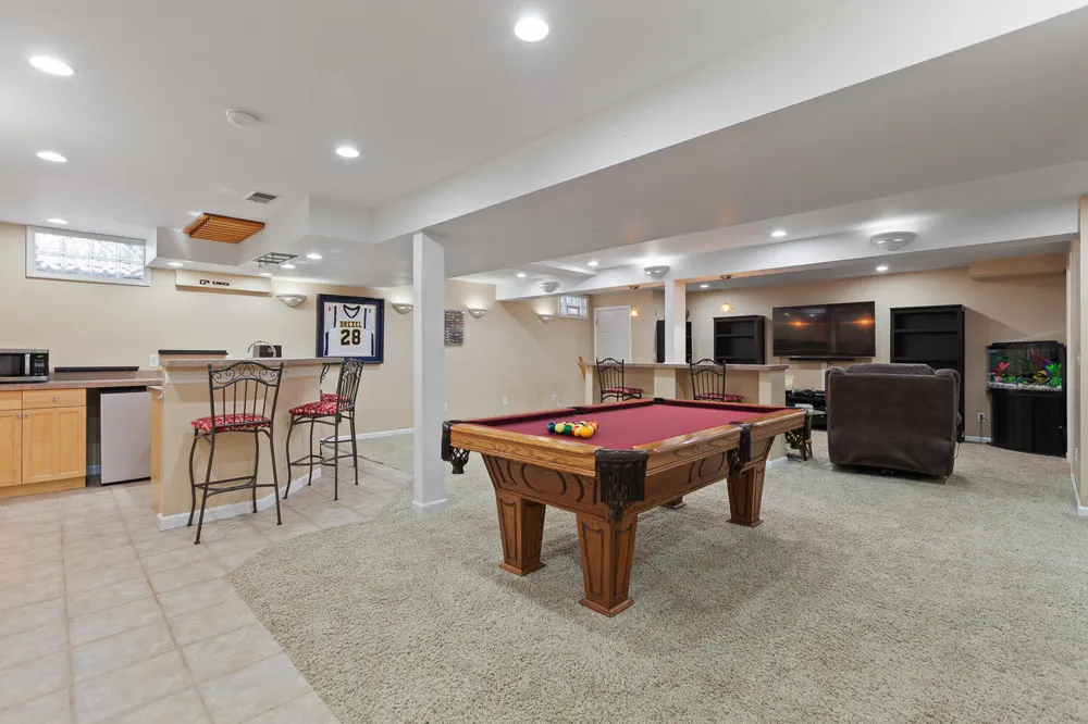 32321 Liparoto Drive Rockwood City, MI 48173