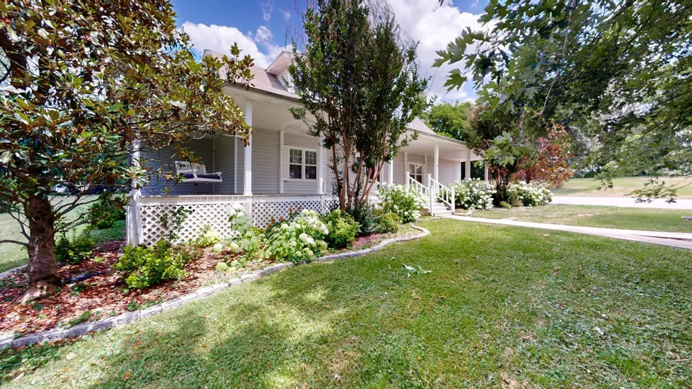 113 Yell Dr E Wartrace, TN 37183