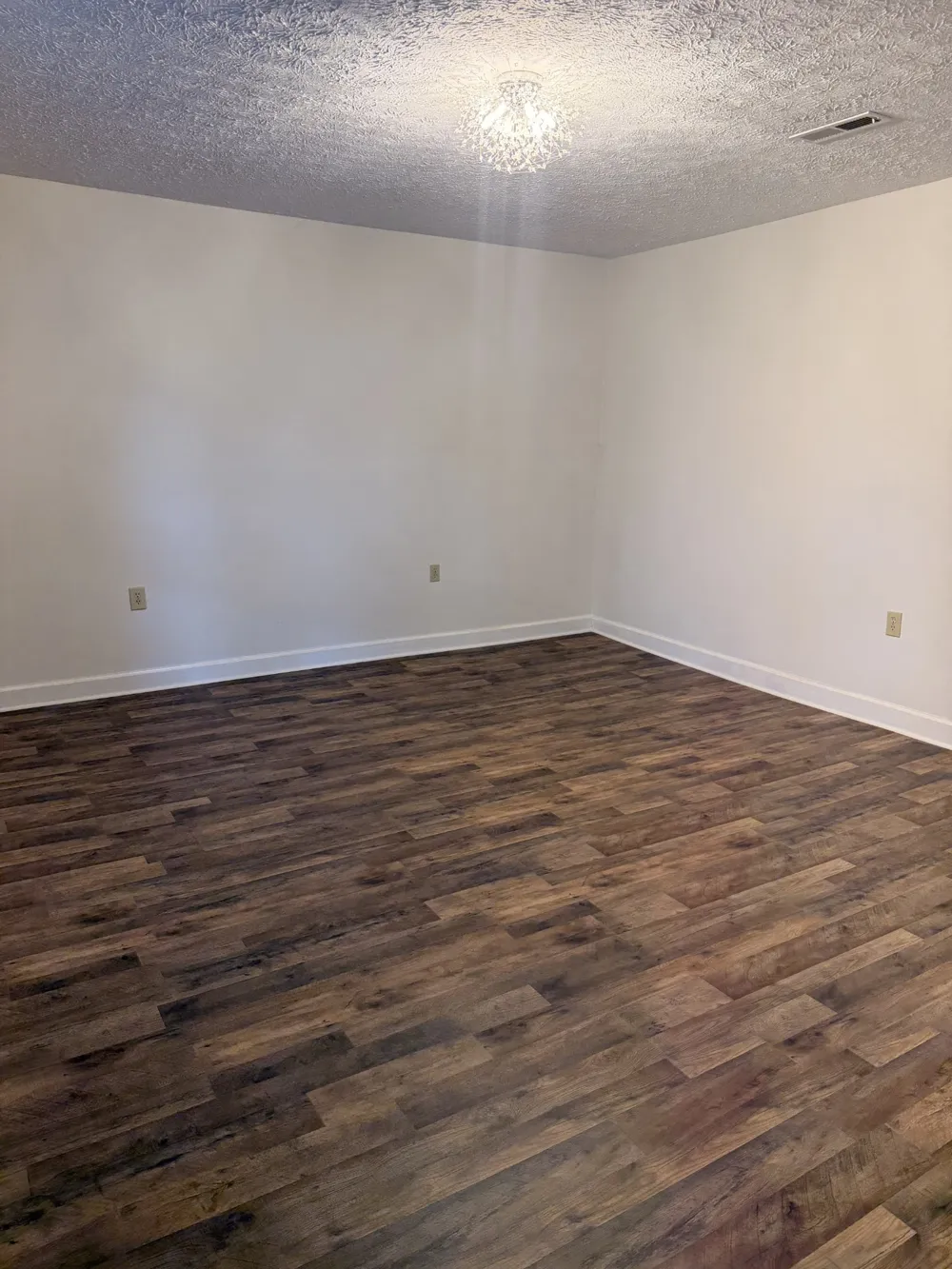 113 Yell Dr E Wartrace, TN 37183
