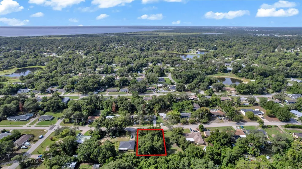 132 COLOMBA ROAD Debary, FL 32713