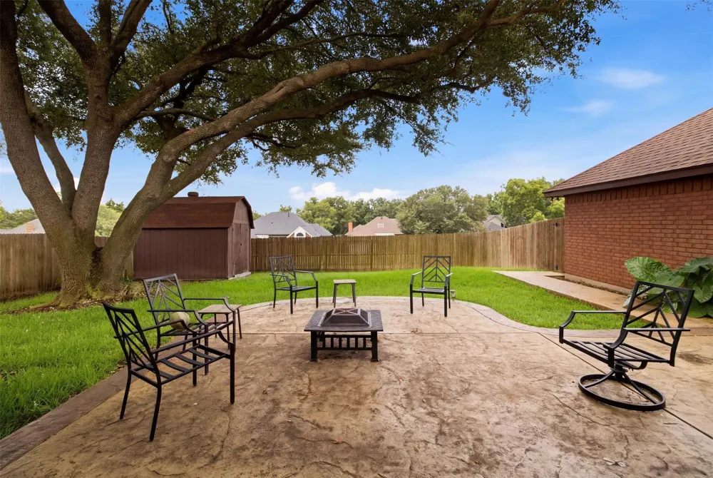 1416 Daventry Drive DeSoto, TX 75115