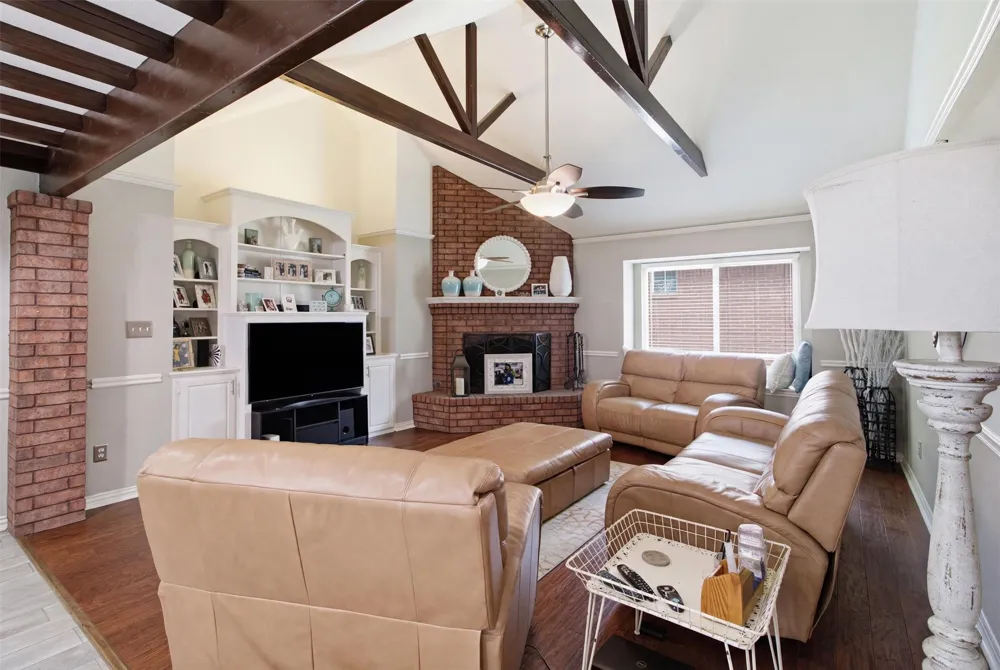 1416 Daventry Drive DeSoto, TX 75115