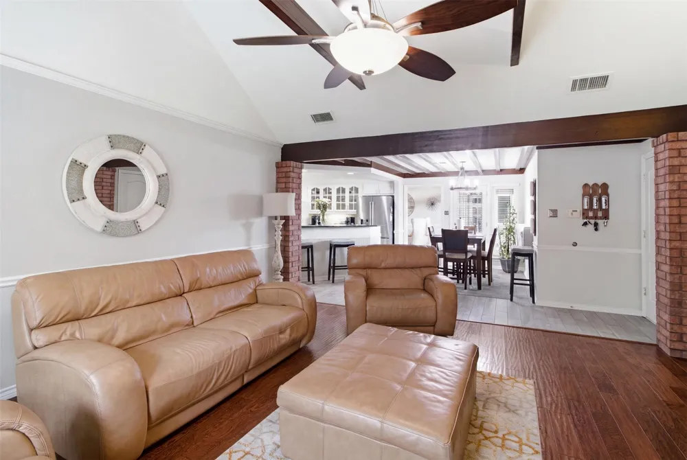 1416 Daventry Drive DeSoto, TX 75115