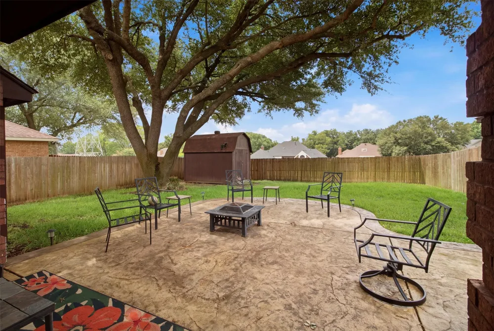 1416 Daventry Drive DeSoto, TX 75115