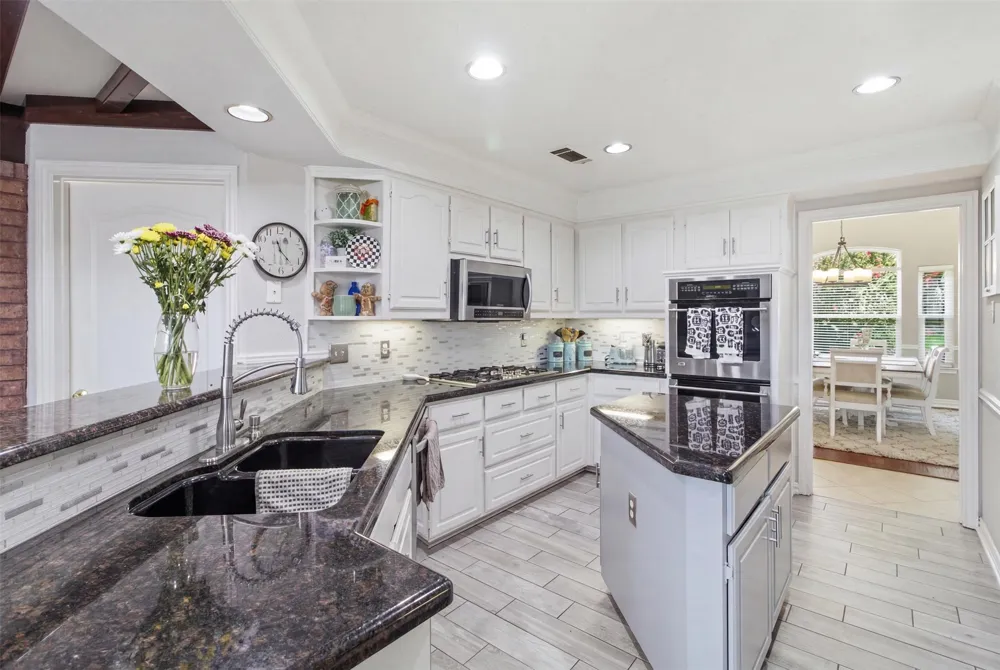 1416 Daventry Drive DeSoto, TX 75115