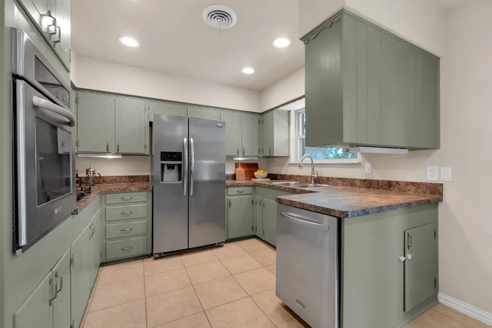 1815 Oates Drive Dallas, TX 75228