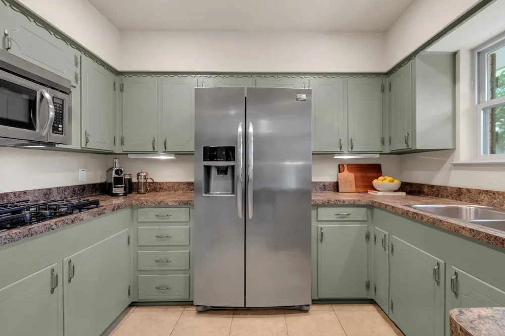 1815 Oates Drive Dallas, TX 75228