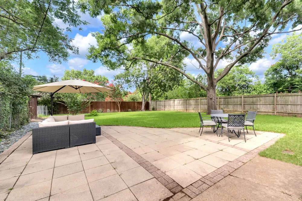 1815 Oates Drive Dallas, TX 75228