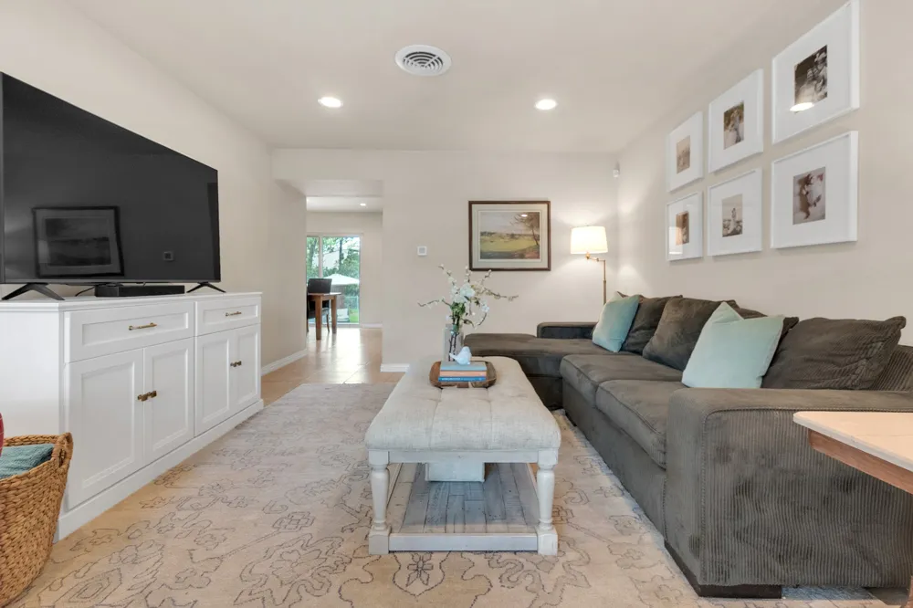 1815 Oates Drive Dallas, TX 75228