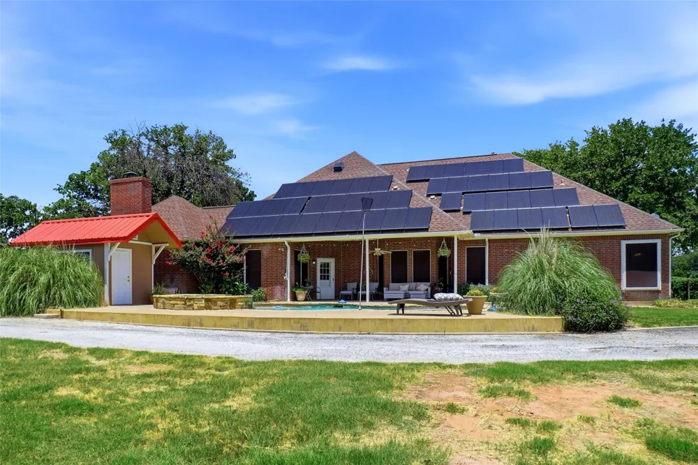 447 Bypass 287 Alvord, TX 76225