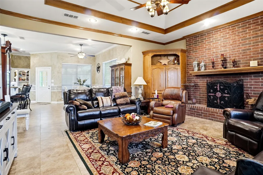 447 Bypass 287 Alvord, TX 76225