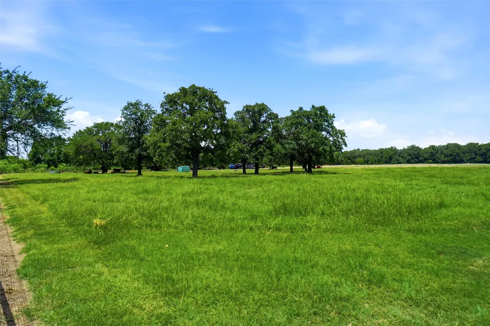 447 Bypass 287 Alvord, TX 76225