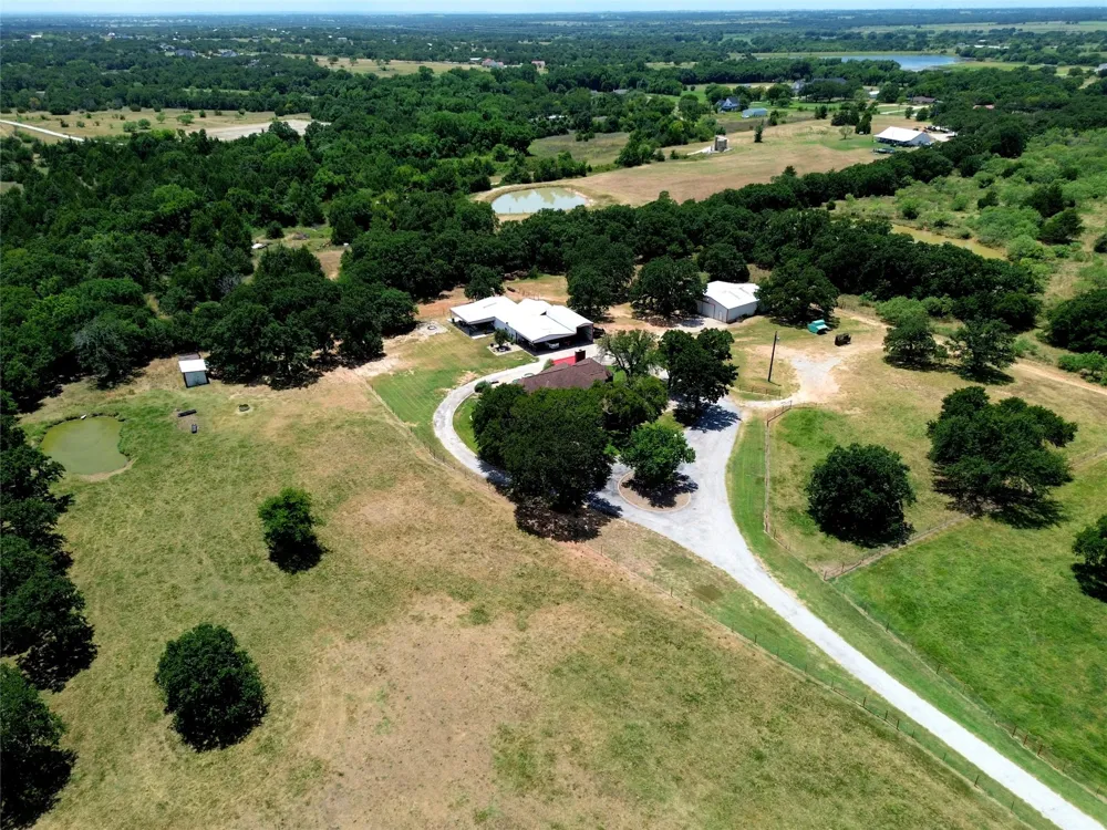 447 Bypass 287 Alvord, TX 76225