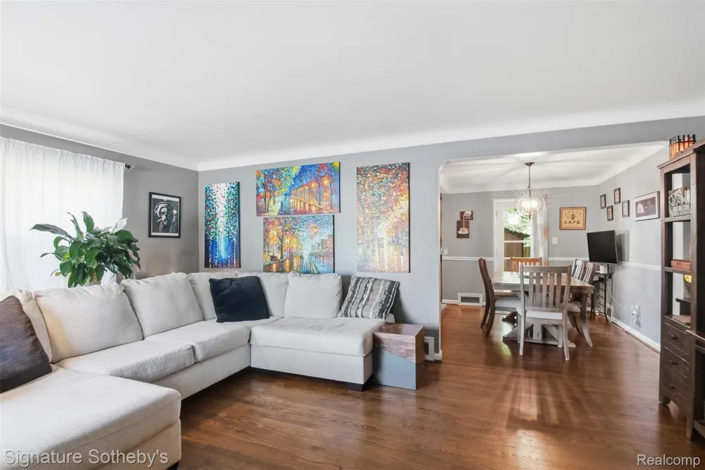 1268 Brys Drive Grosse Pointe Woods City, MI 48236
