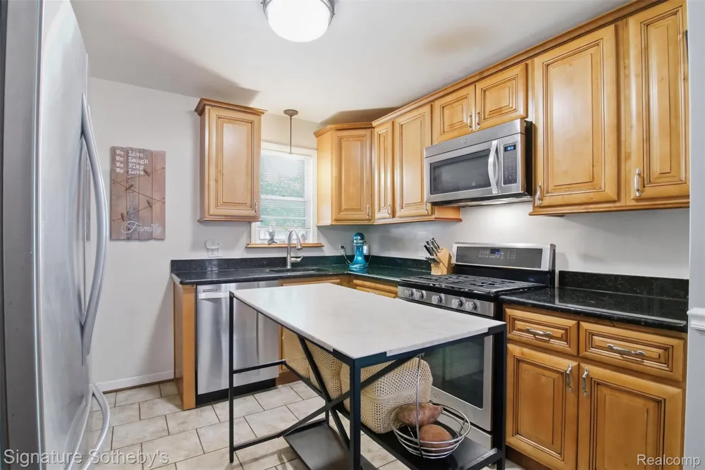 1268 Brys Drive Grosse Pointe Woods City, MI 48236