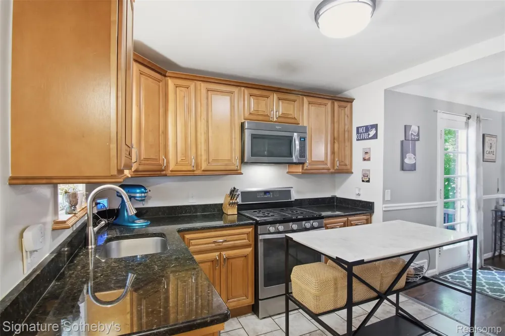 1268 Brys Drive Grosse Pointe Woods City, MI 48236