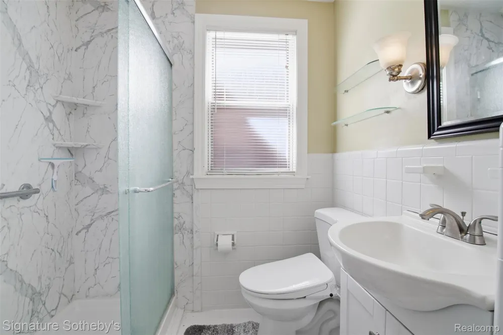 1268 Brys Drive Grosse Pointe Woods City, MI 48236