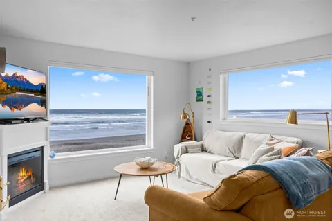 1600 W Ocean Avenue #723