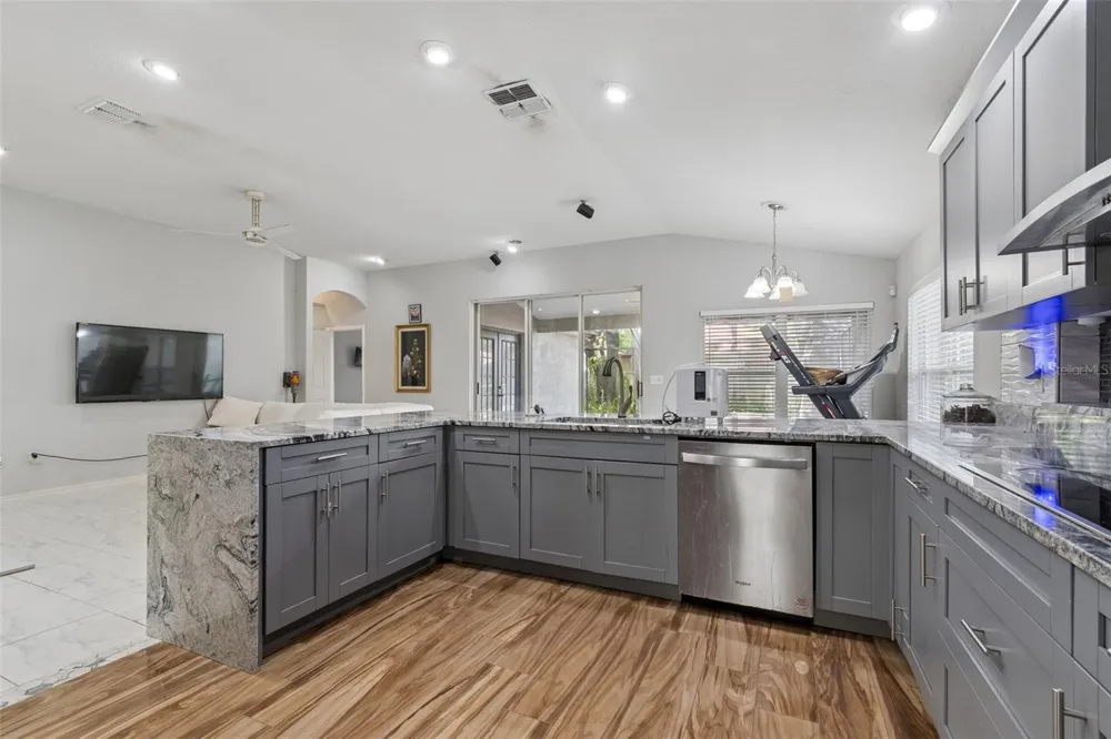4643 DUNNIE DRIVE Tampa, FL 33614