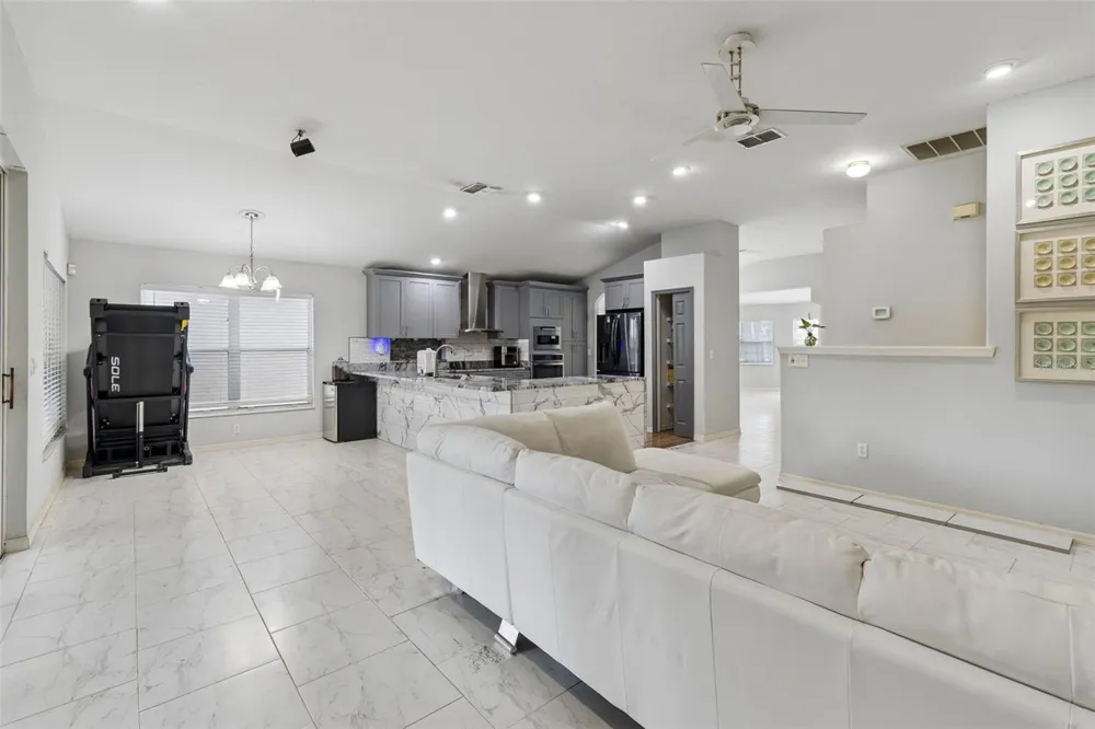 4643 DUNNIE DRIVE Tampa, FL 33614