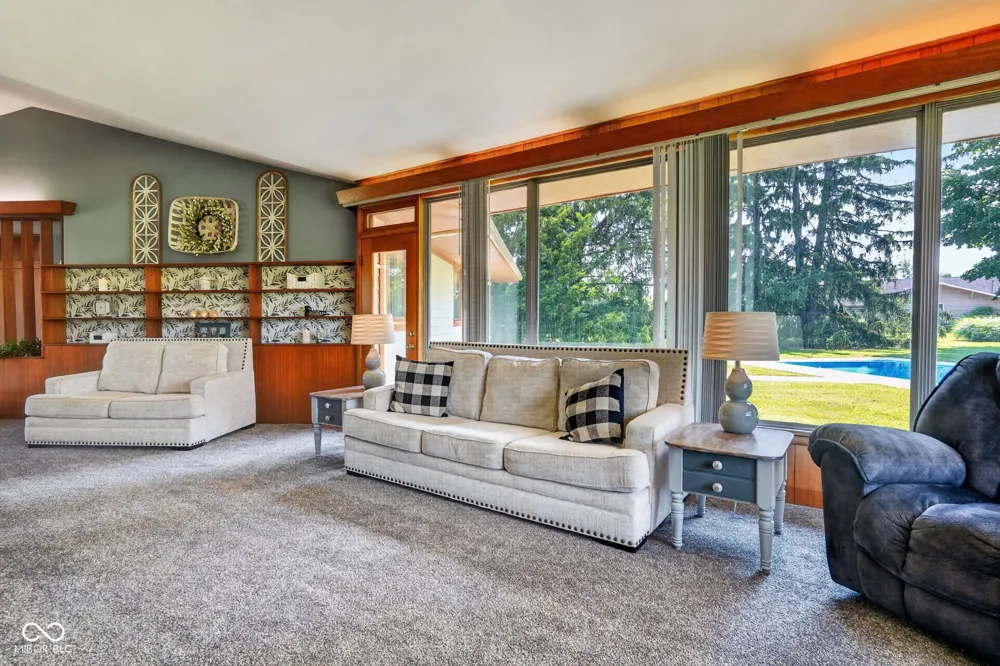 1220 S State Road 67 Pendleton, IN 46064