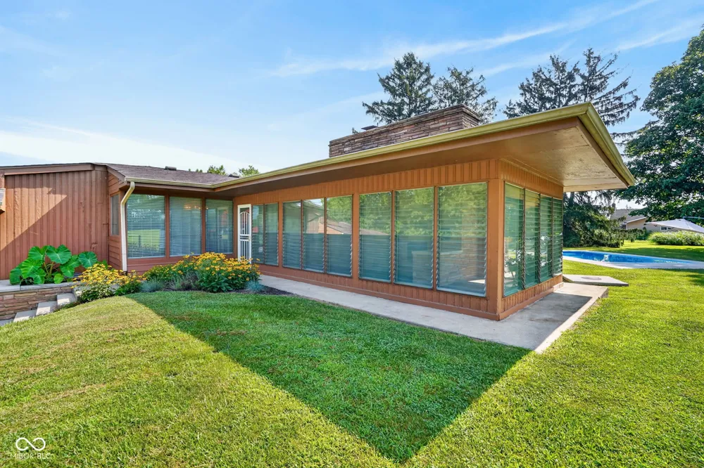 1220 S State Road 67 Pendleton, IN 46064