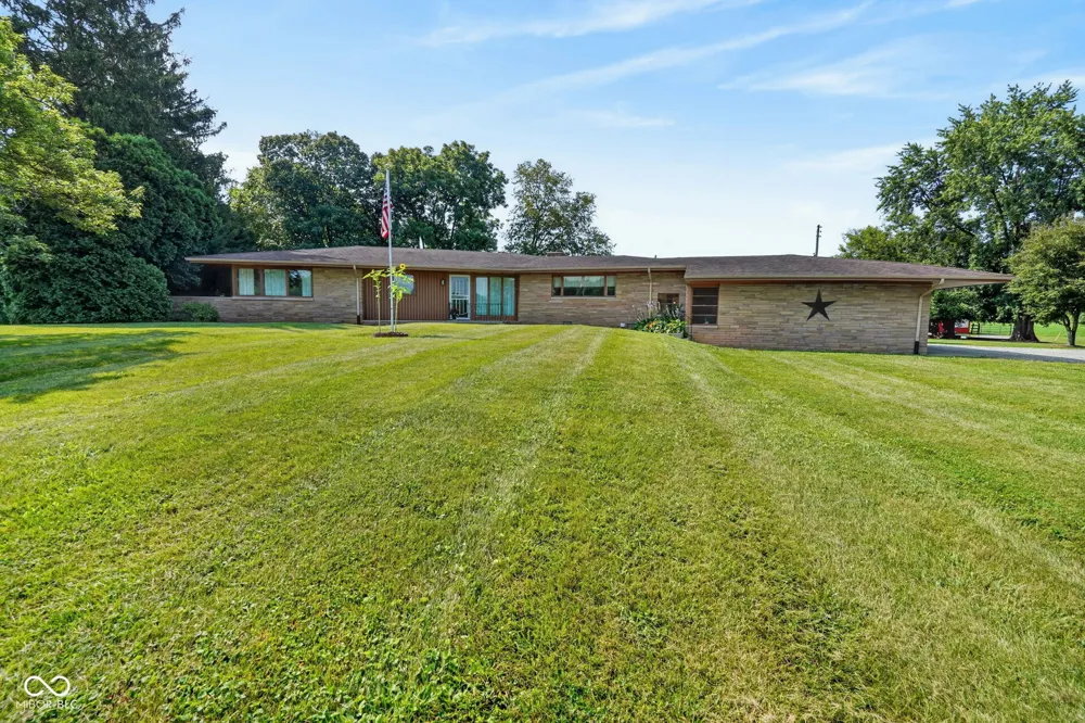 1220 S State Road 67 Pendleton, IN 46064