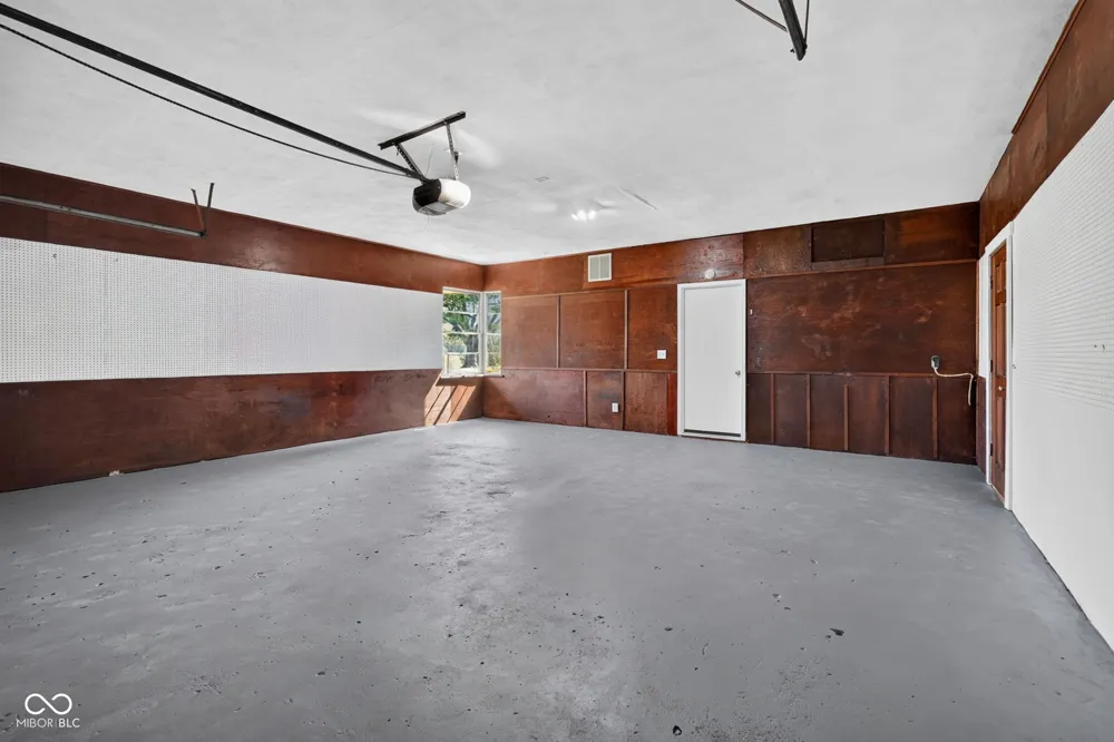 1220 S State Road 67 Pendleton, IN 46064