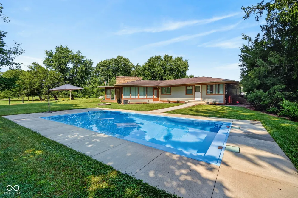 1220 S State Road 67 Pendleton, IN 46064