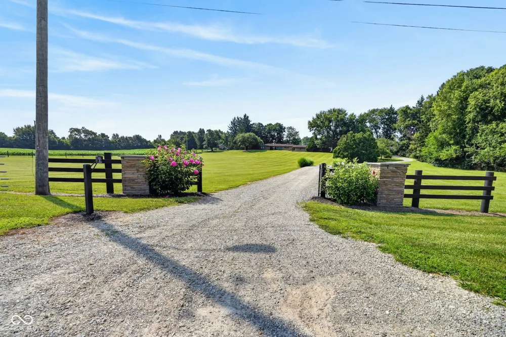 1220 S State Road 67 Pendleton, IN 46064