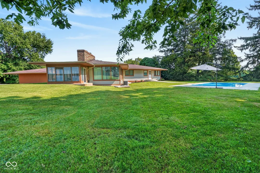 1220 S State Road 67 Pendleton, IN 46064