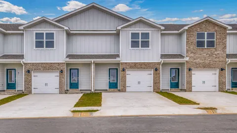 2374 Cliff Hollow Circle