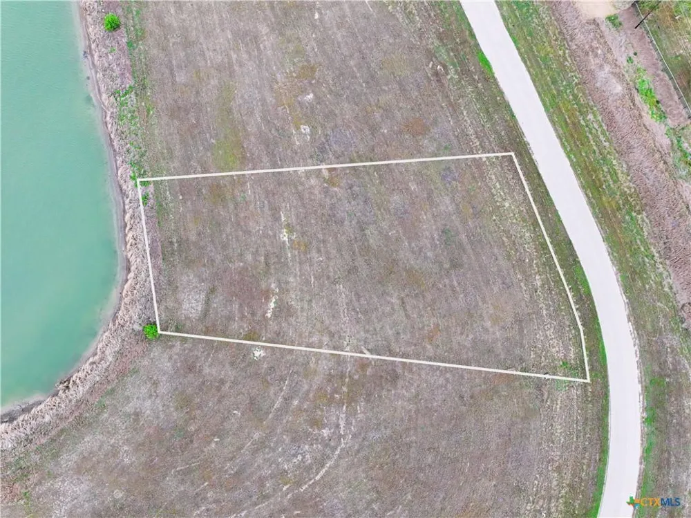 42 Redfish Retreat Drive Port Lavaca, TX 77979