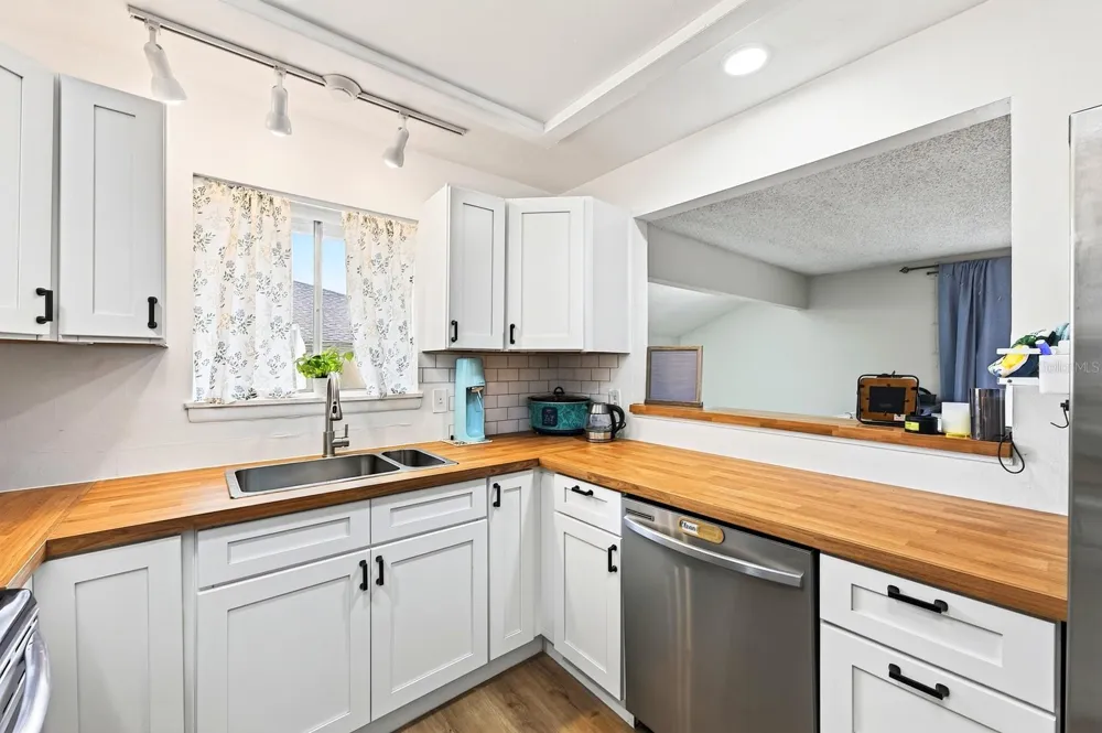 4607 RING NECK ROAD #36C Orlando, FL 32808