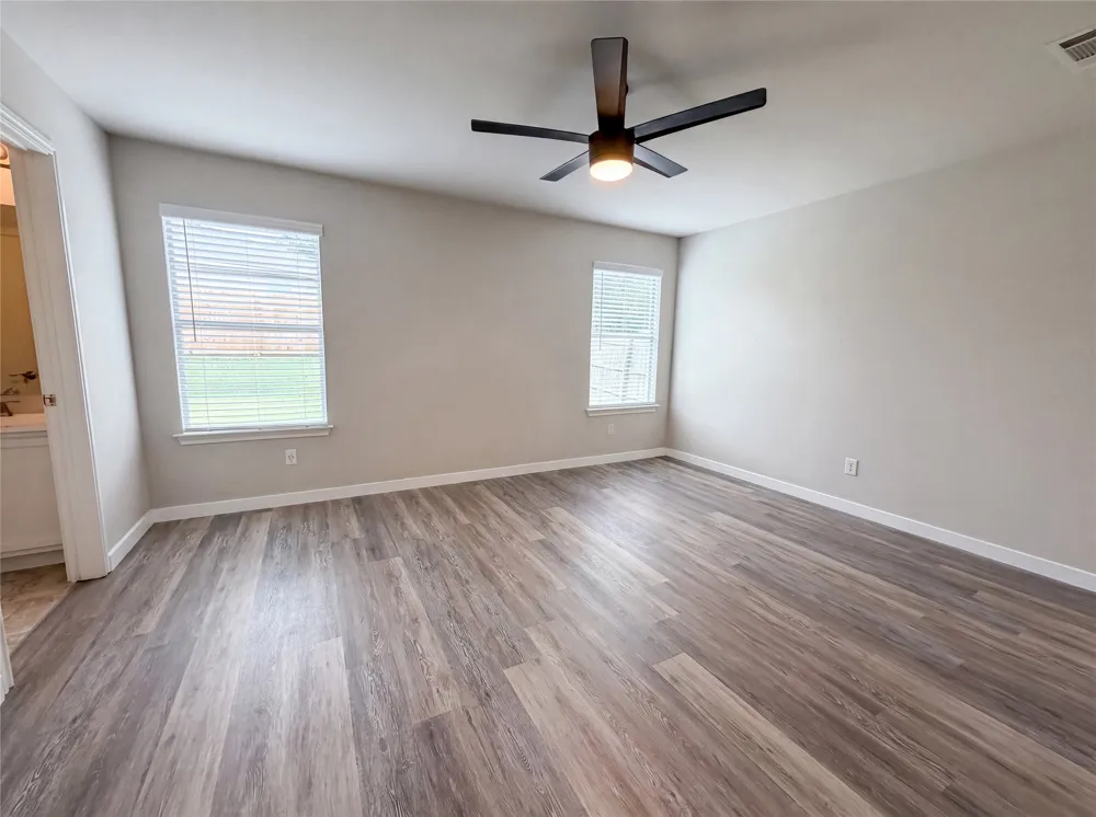 1076 Shadow Creek Boulevard Buda, TX 78610