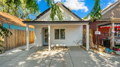 1133 Elm Street